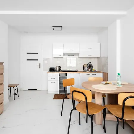 Urban Serenity #10 By Bookinghost Łódź