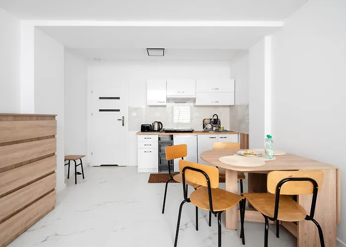 Urban Serenity #10 By Bookinghost Łódź