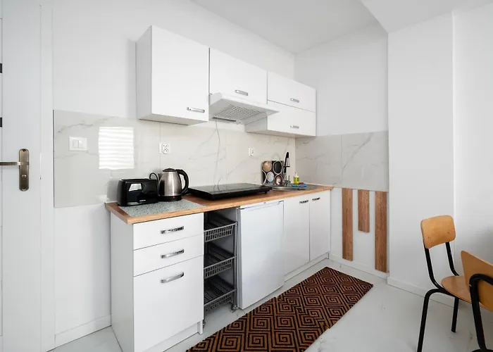 Urban Serenity #10 By Bookinghost Apartment *